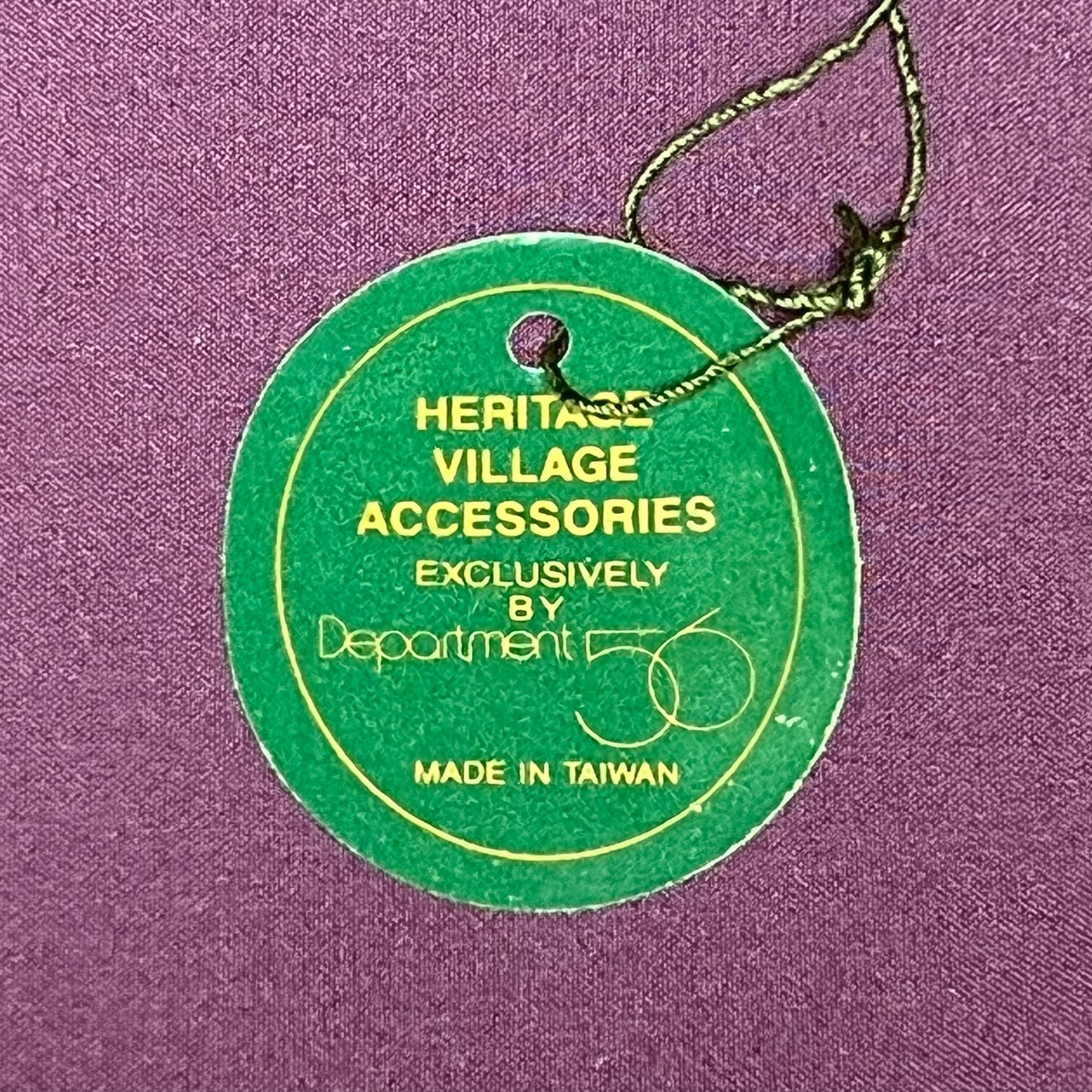 Don't Drop the Presents, Department 56 Heritage Village Collection #55328