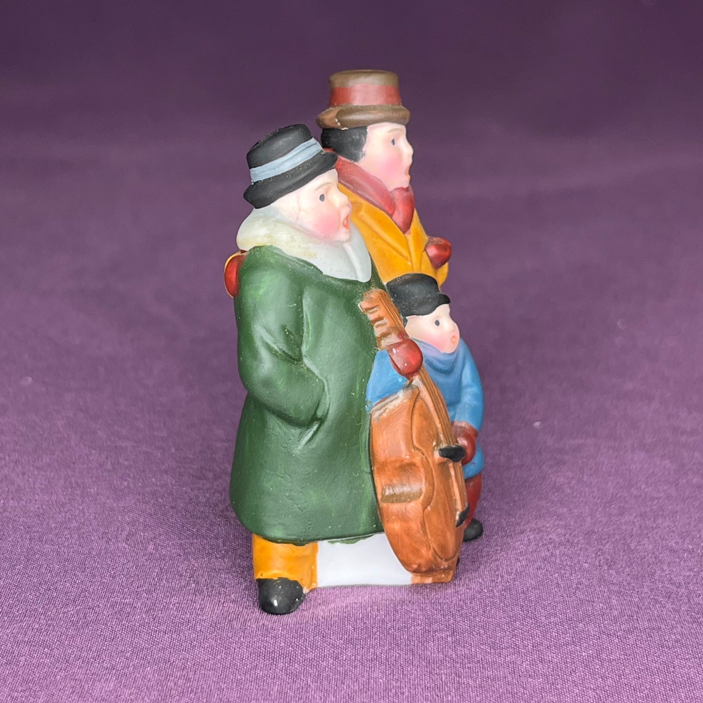 Carolers, early black post version, Department 56 Heritage Village Collection, #6526-9