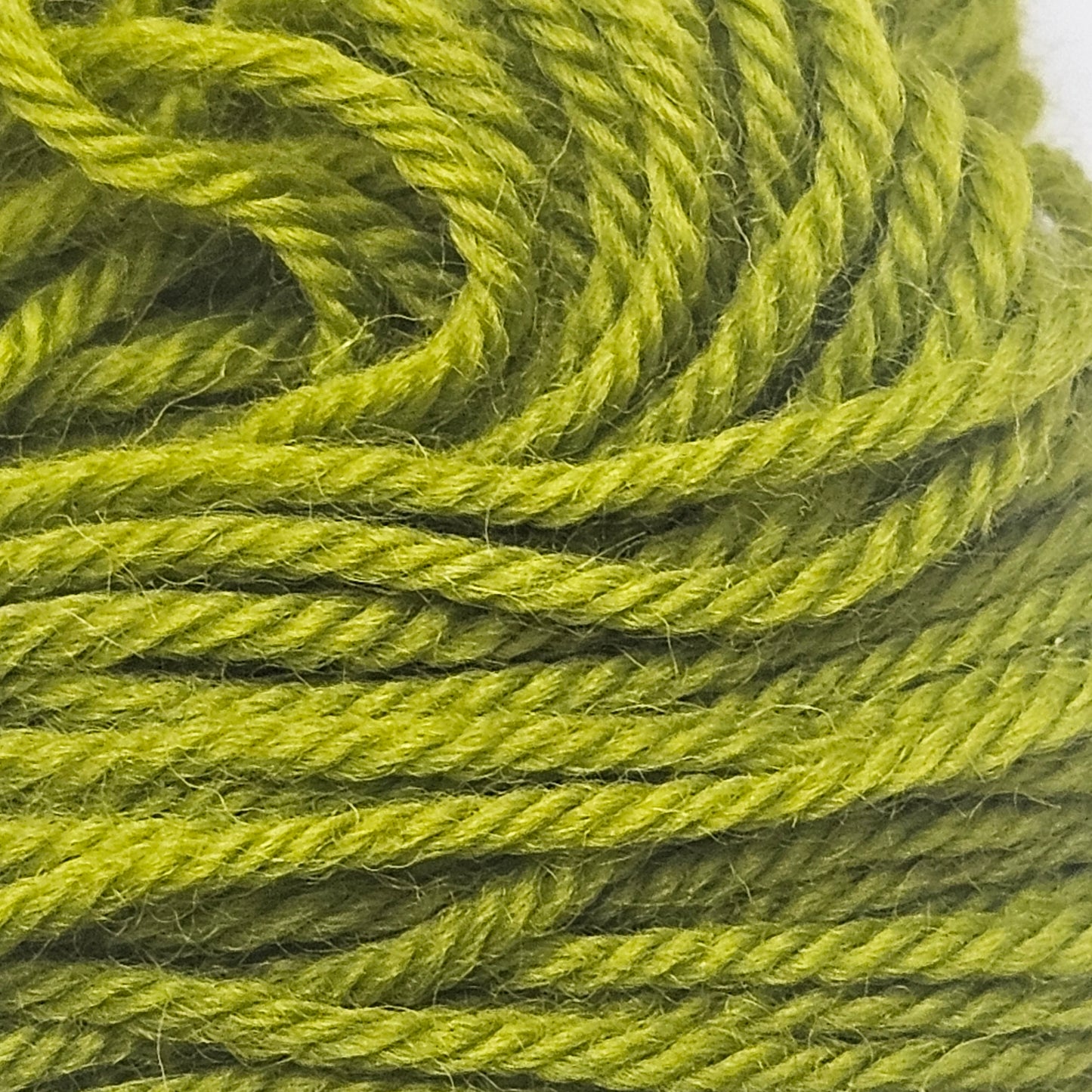 Hiawatha Needlepoint Wool 7 Skeins 627 Lettuce Green 40 Yds each Free Shipping