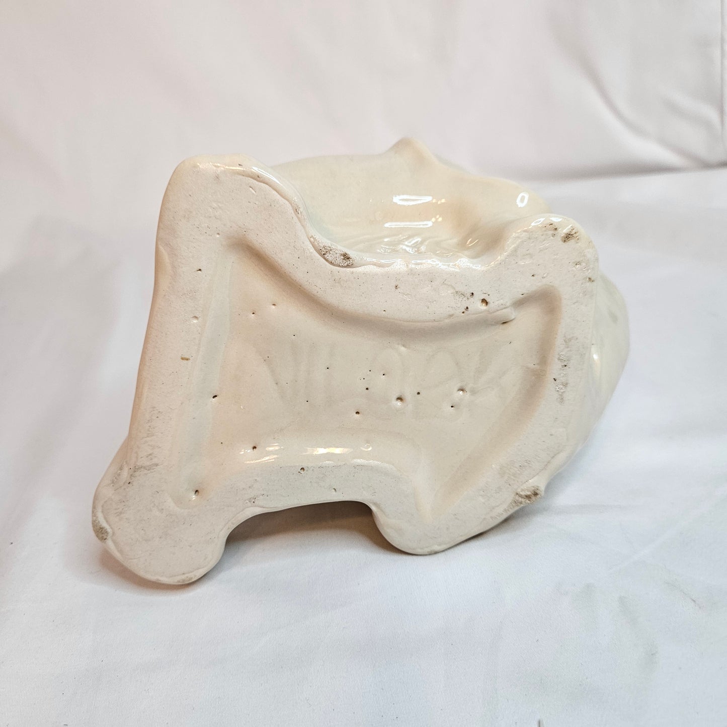 Niloak 1940s Circus Elephant planter, designed by Joe Alley, cream