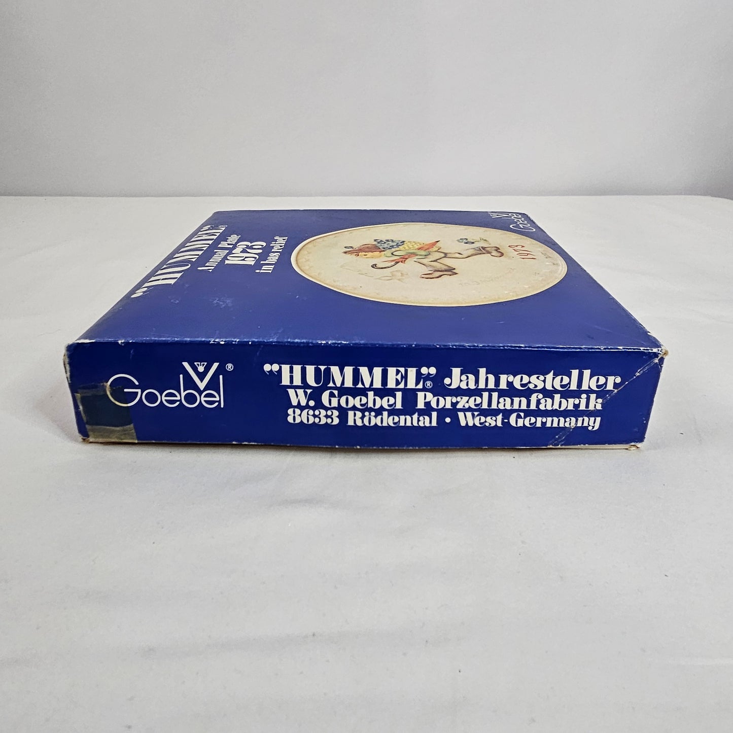Hummel Annual Plate by Goebel, 1973 in original packaging.