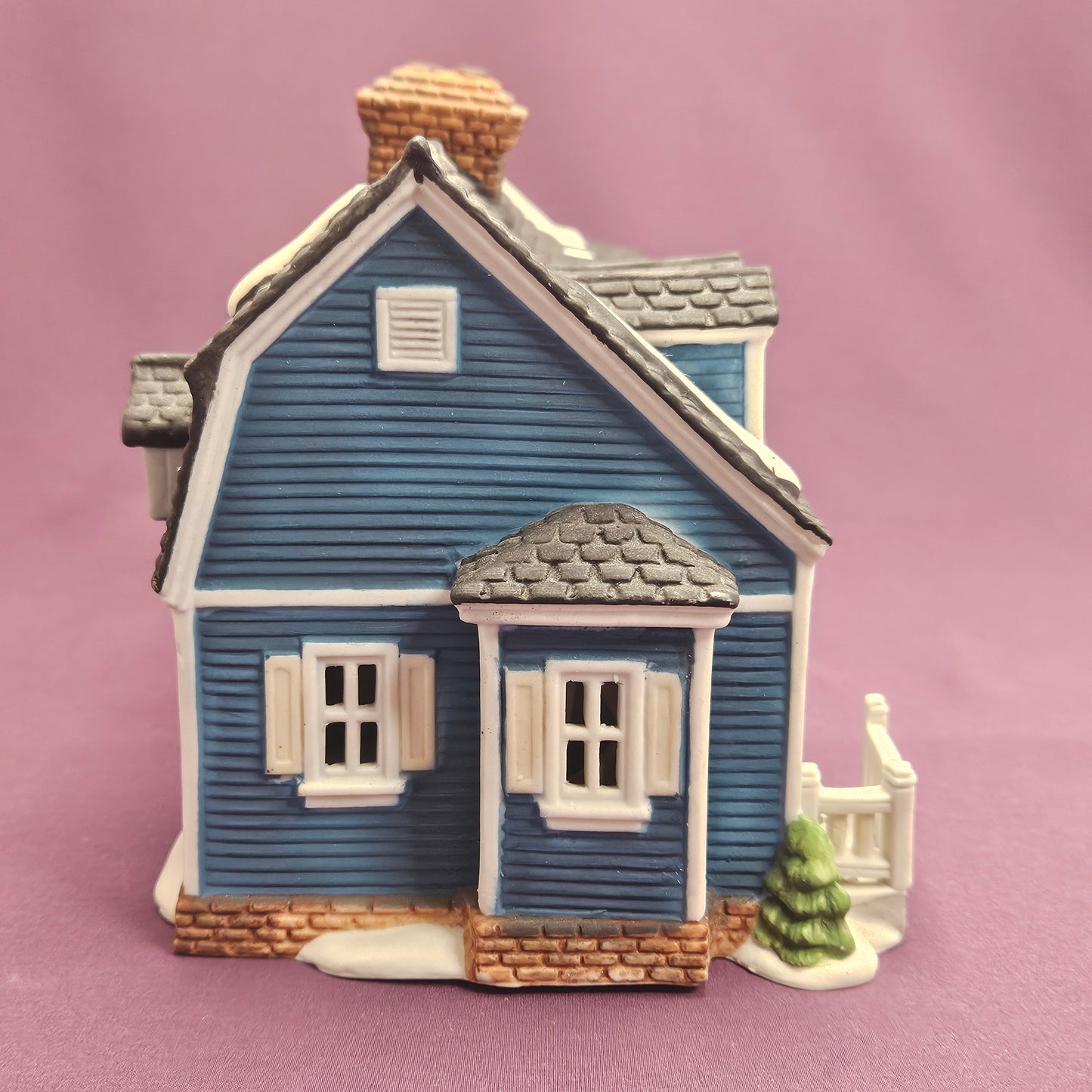 Department 56, Berkshire House, New England Village Series,original blue, 5942-0