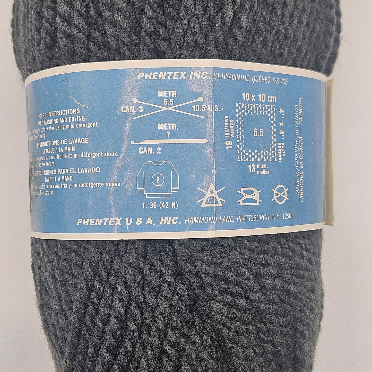 Phentex 1 skein chunky acrylic yarn, Charcoal 125 yds. 85gr 3 oz