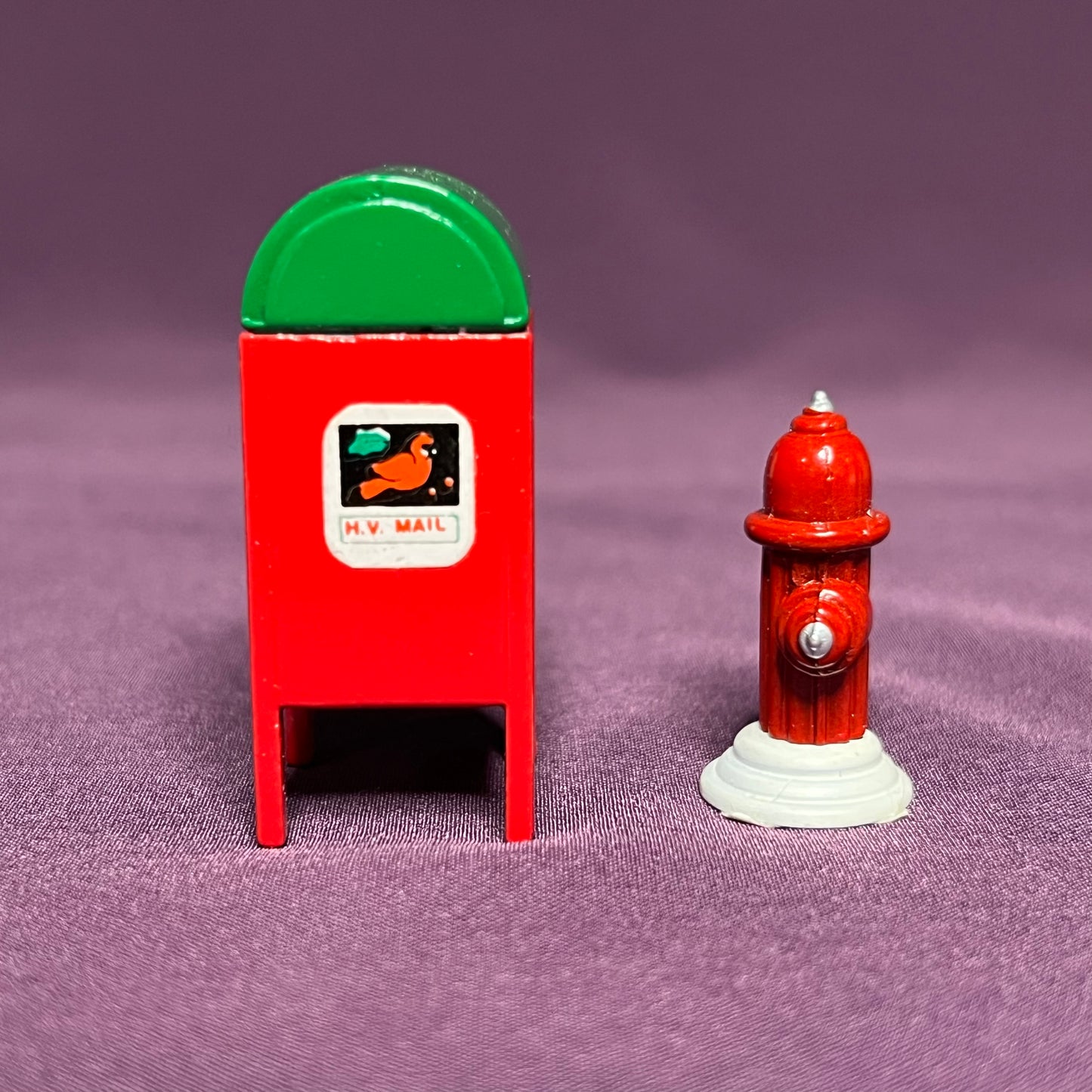 Department 56 Heritage Village Collection #5214-0, Mailbox and Fire Hydrant