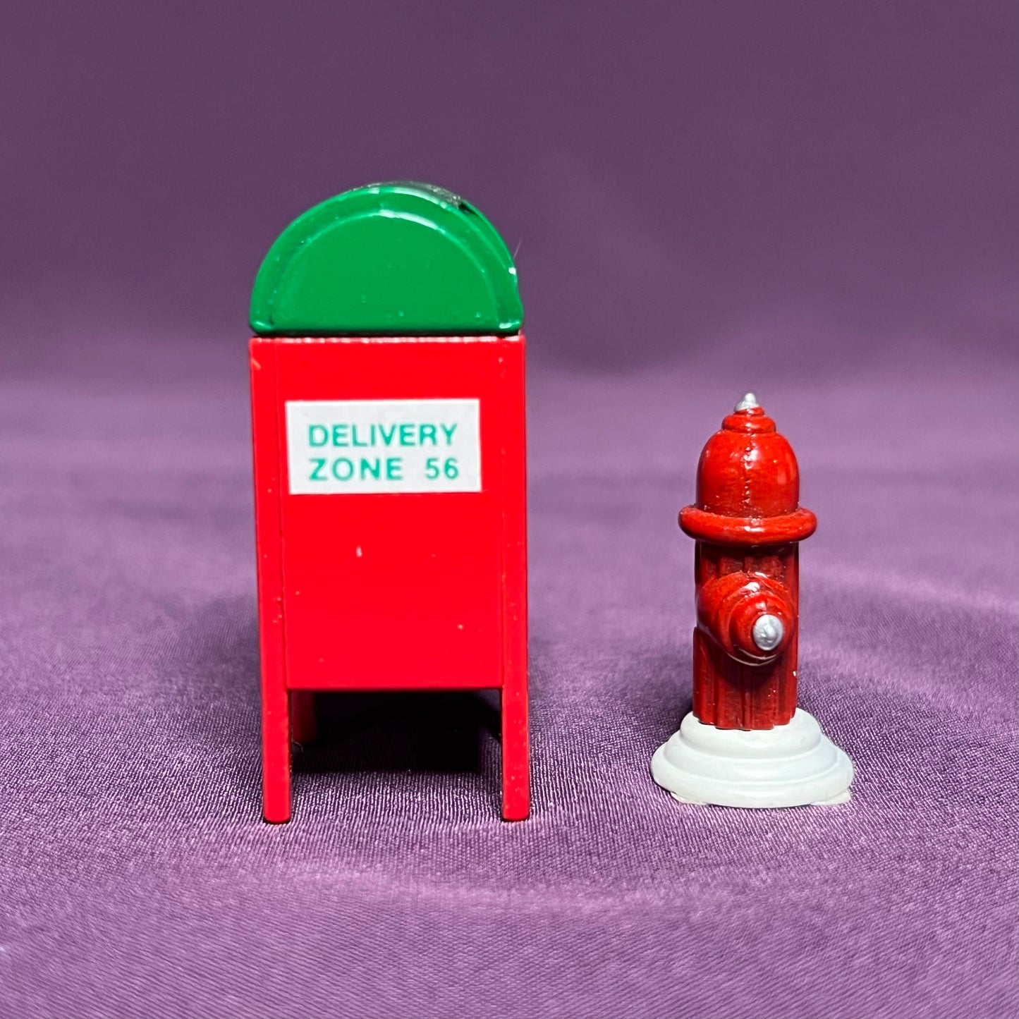 Department 56 Heritage Village Collection #5214-0, Mailbox and Fire Hydrant