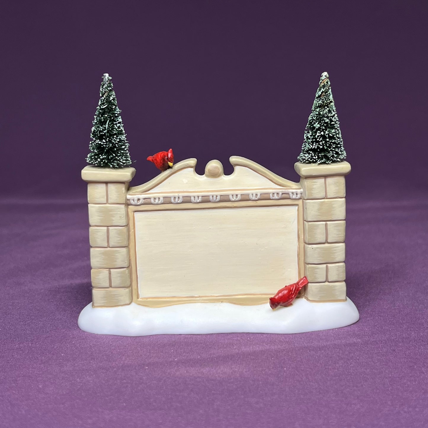 Village Sign and Bench, Department 56 #52882