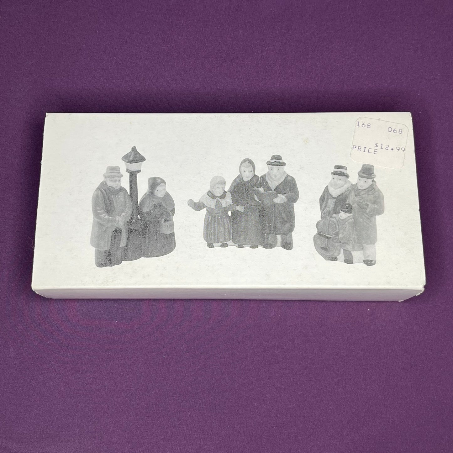 Carolers, early black post version, Department 56 Heritage Village Collection, #6526-9