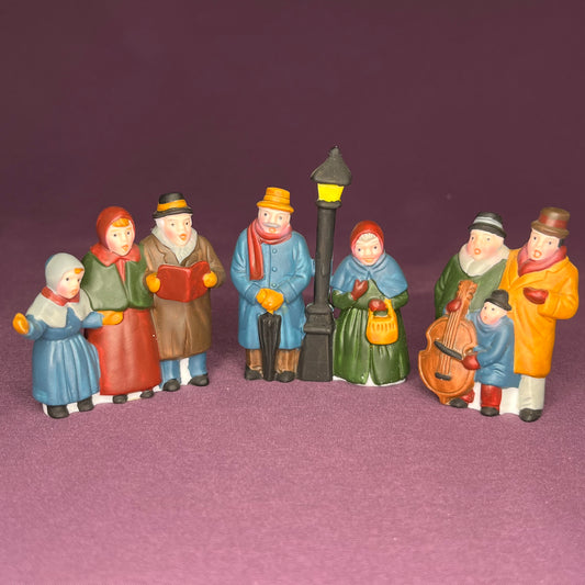 Carolers, early black post version, Department 56 Heritage Village Collection, #6526-9