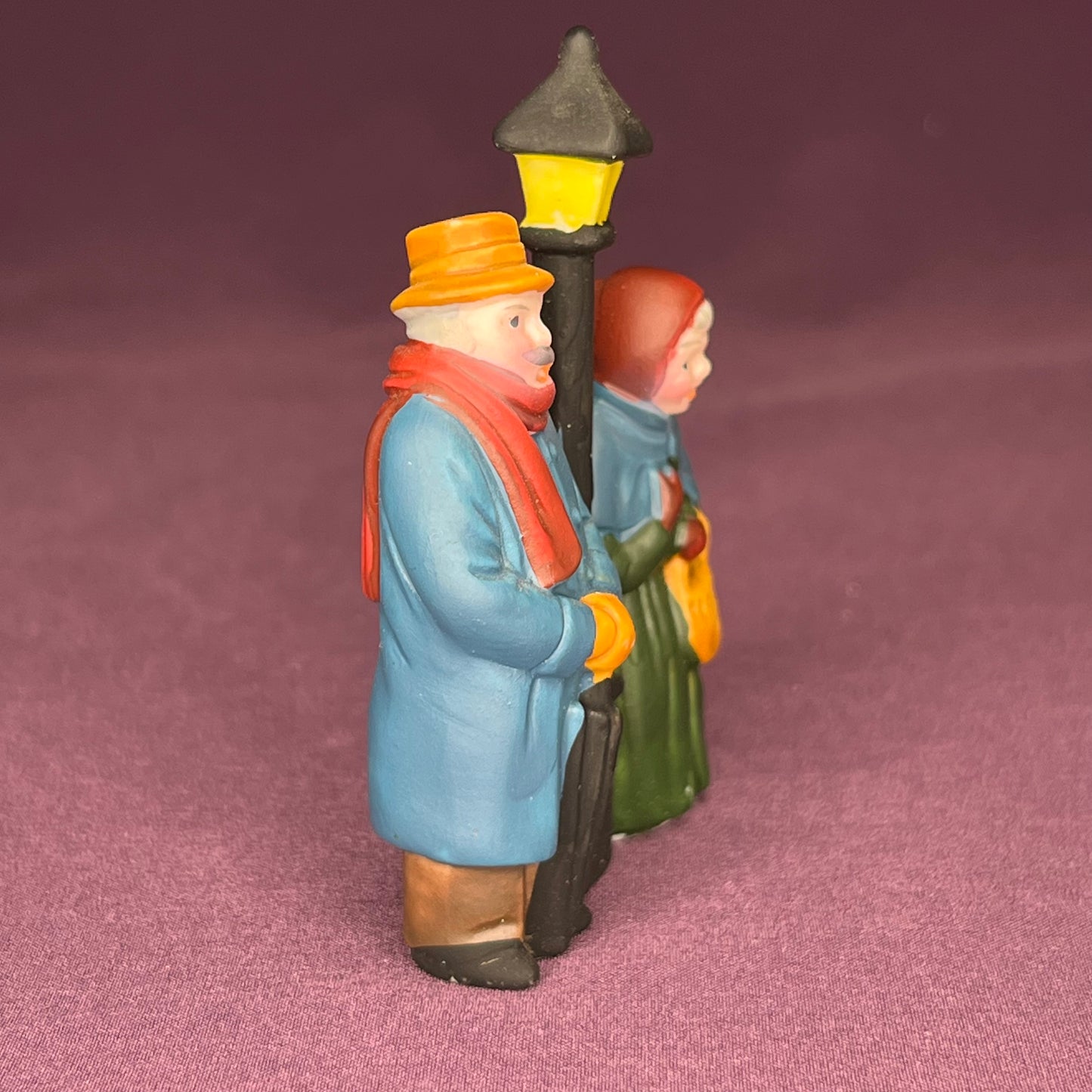 Carolers, early black post version, Department 56 Heritage Village Collection, #6526-9