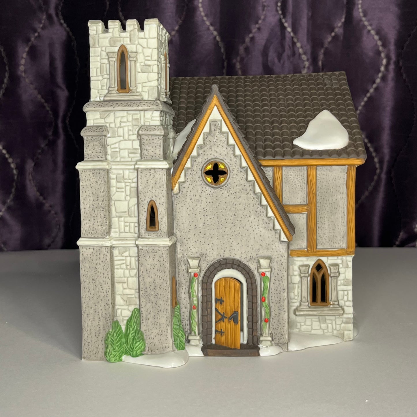 Whittlesbourne Church, Deparment 56 Dickens Village, #58211