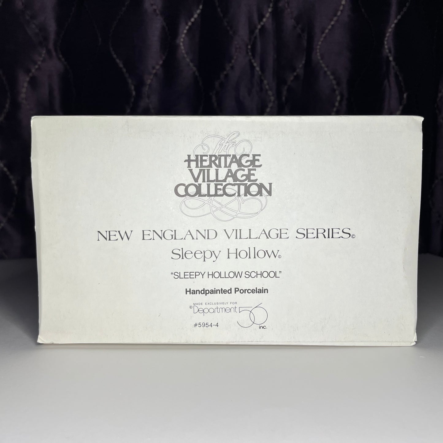 Sleepy Hollow School, Department 56 New England Village, #59544