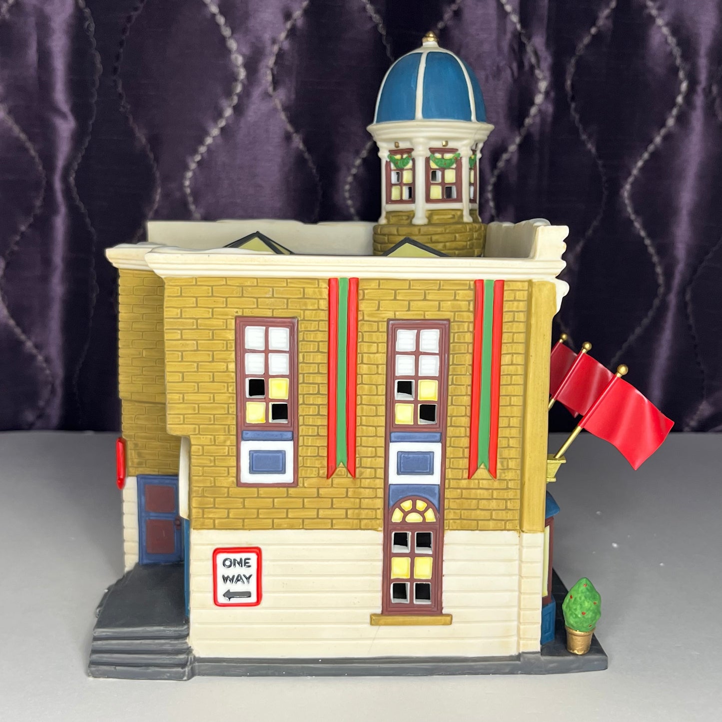 Dept. 56 Hollydale's Department Store #55344 Christmas In City Series, complete