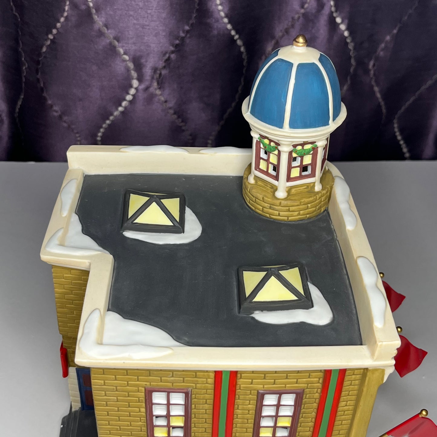 Dept. 56 Hollydale's Department Store #55344 Christmas In City Series, complete