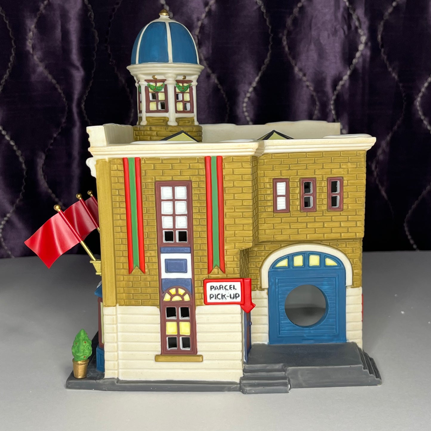 Dept. 56 Hollydale's Department Store #55344 Christmas In City Series, complete