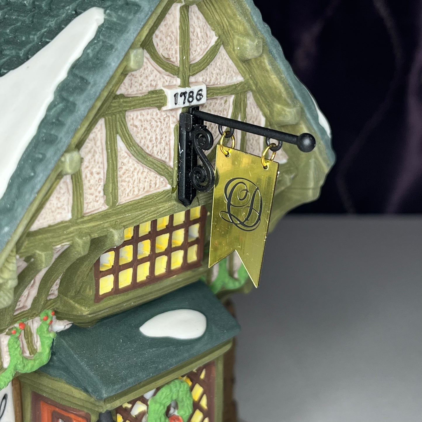 The Pied Bull Inn, 2nd Edition, Department 56, Heritage Village Collection, 1993