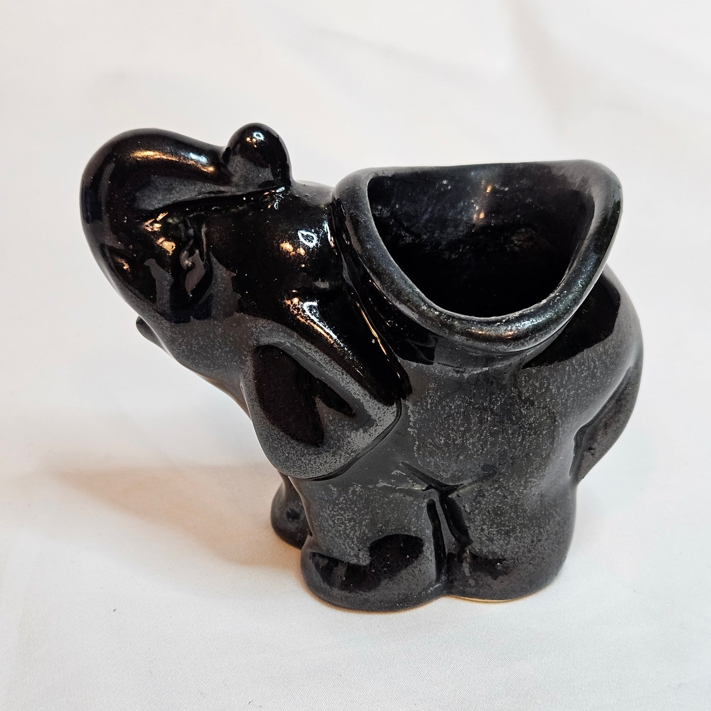 Vintage Niloak Elephant planter, glossy black