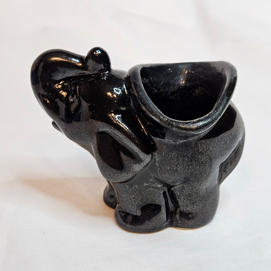 Vintage Niloak Elephant planter, glossy black