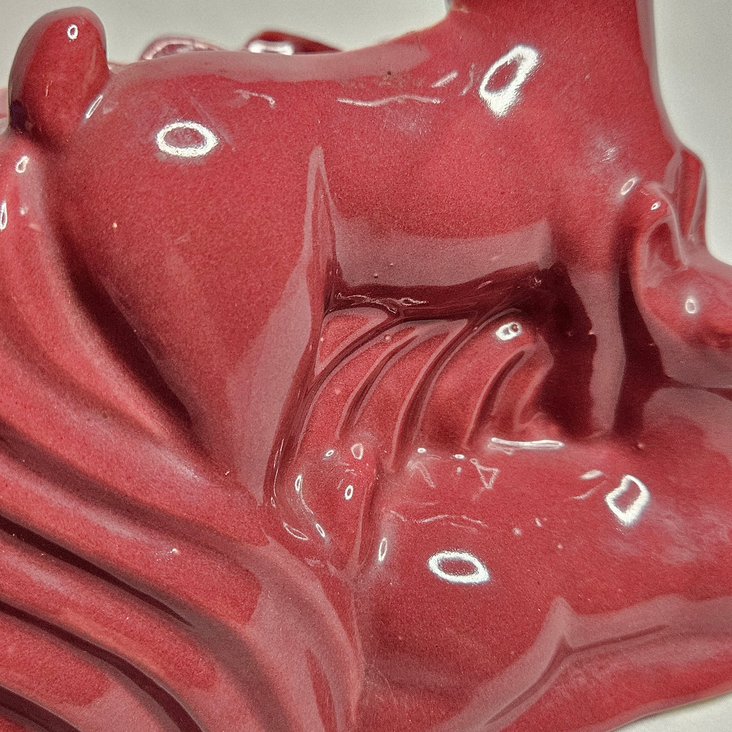 Vintage Niloak planter, Doe with fawn, Fox Red glossy glaze, 7.5 inches
