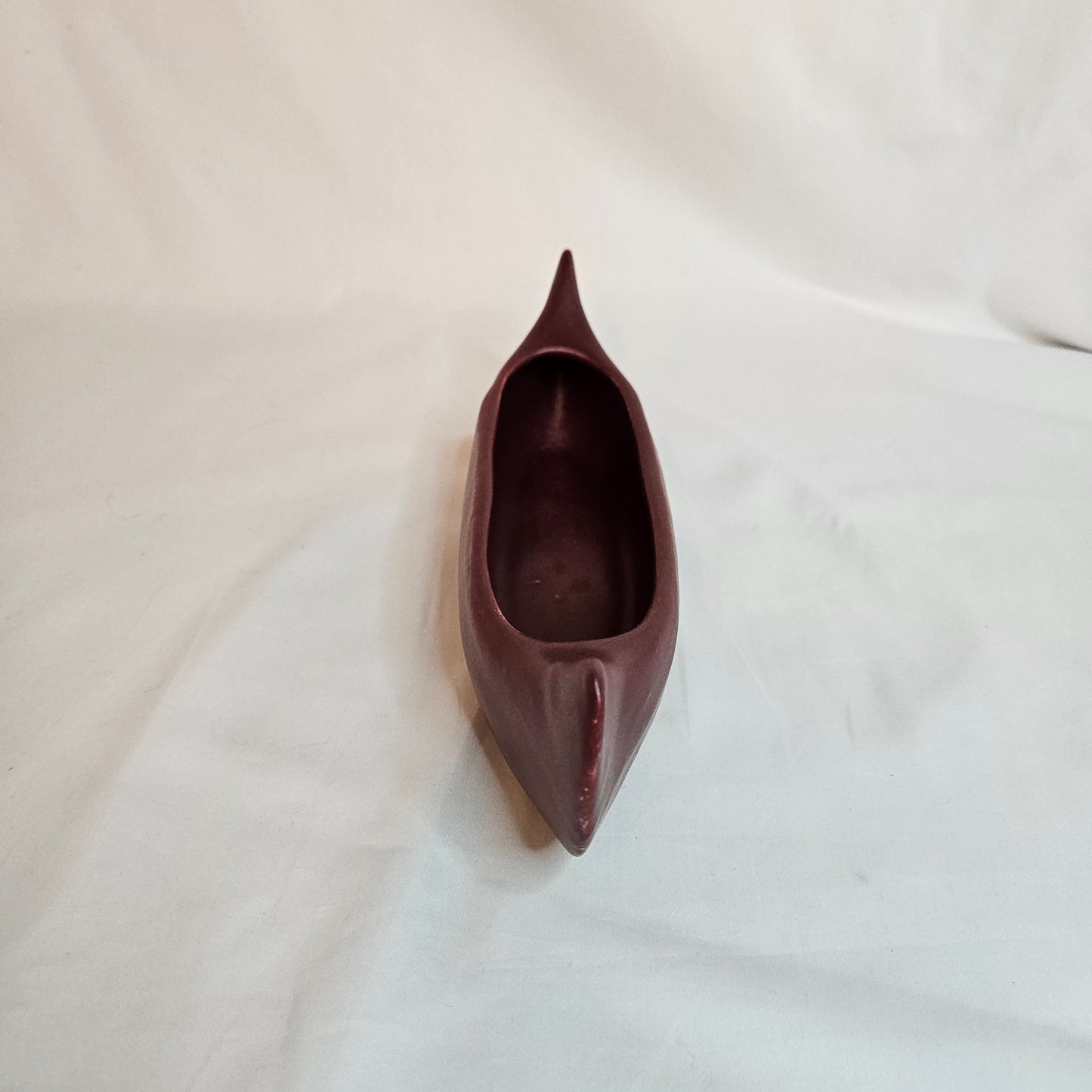Niloak Pottery vintage Indian Canoe, Fox Red Lewis glaze color