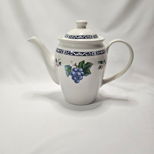 Pfaltzgraff Sunbury Grove Coffee Pot with lid