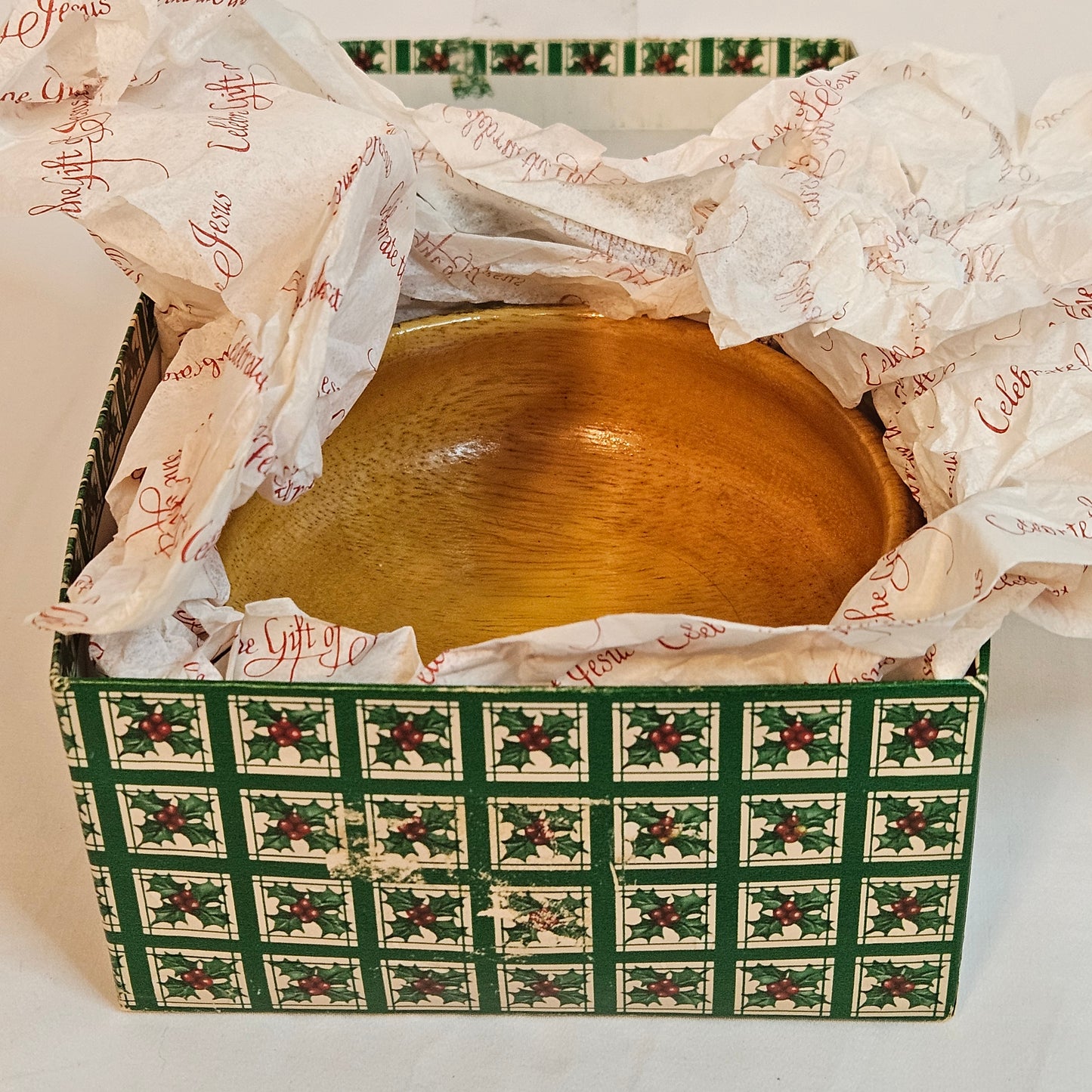 Carved wood Hawaii bowl