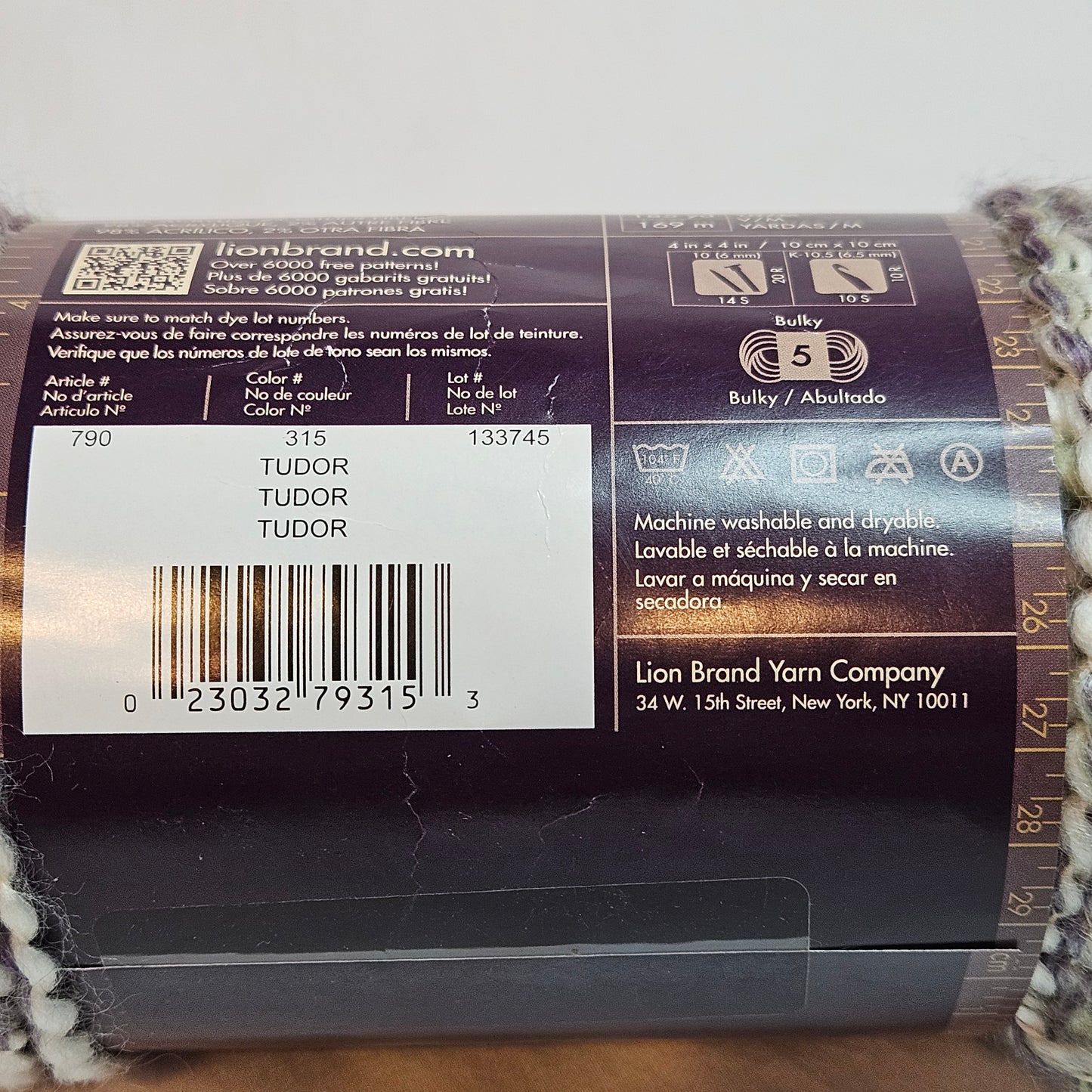 Lion Brand Homespun Yarn, 98% Acrylic, 2% Other