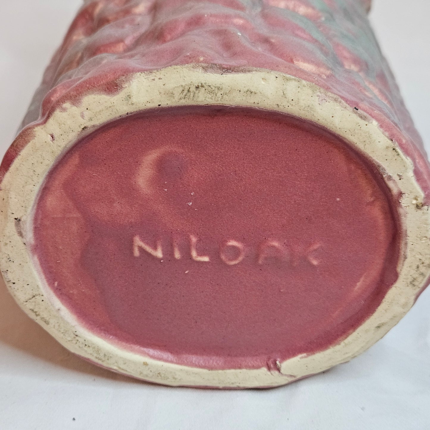 Niloak Covered Wishing Well vintage planter, 1930s