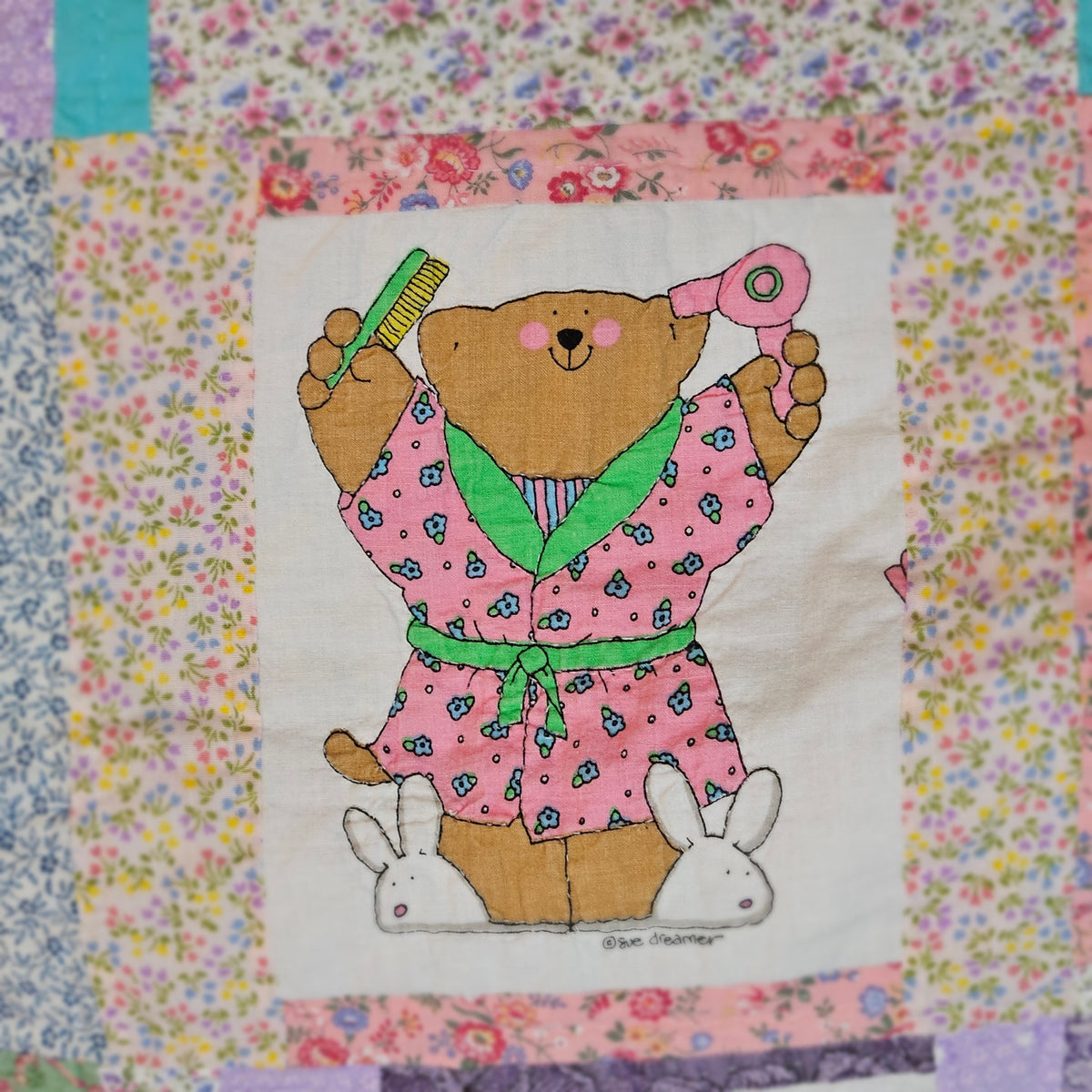 Vintage hand-quilted Sue Dreamer bear quilt, 66 x 58 inches