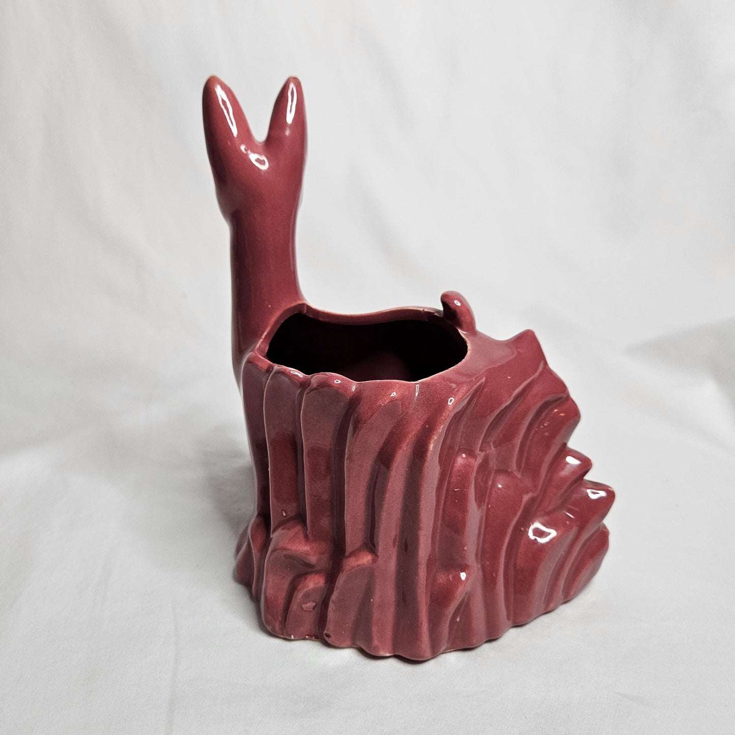 Vintage Niloak planter, Doe with fawn, Fox Red glossy glaze, 7.5 inches