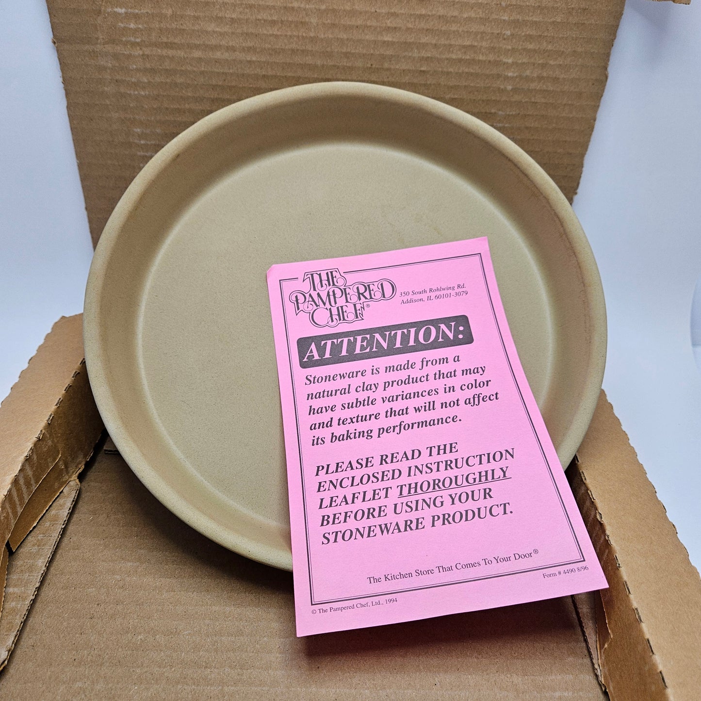 Pampered Chef 11" Stoneware Deep Dish Baker Family Heritage #1390 Light Use