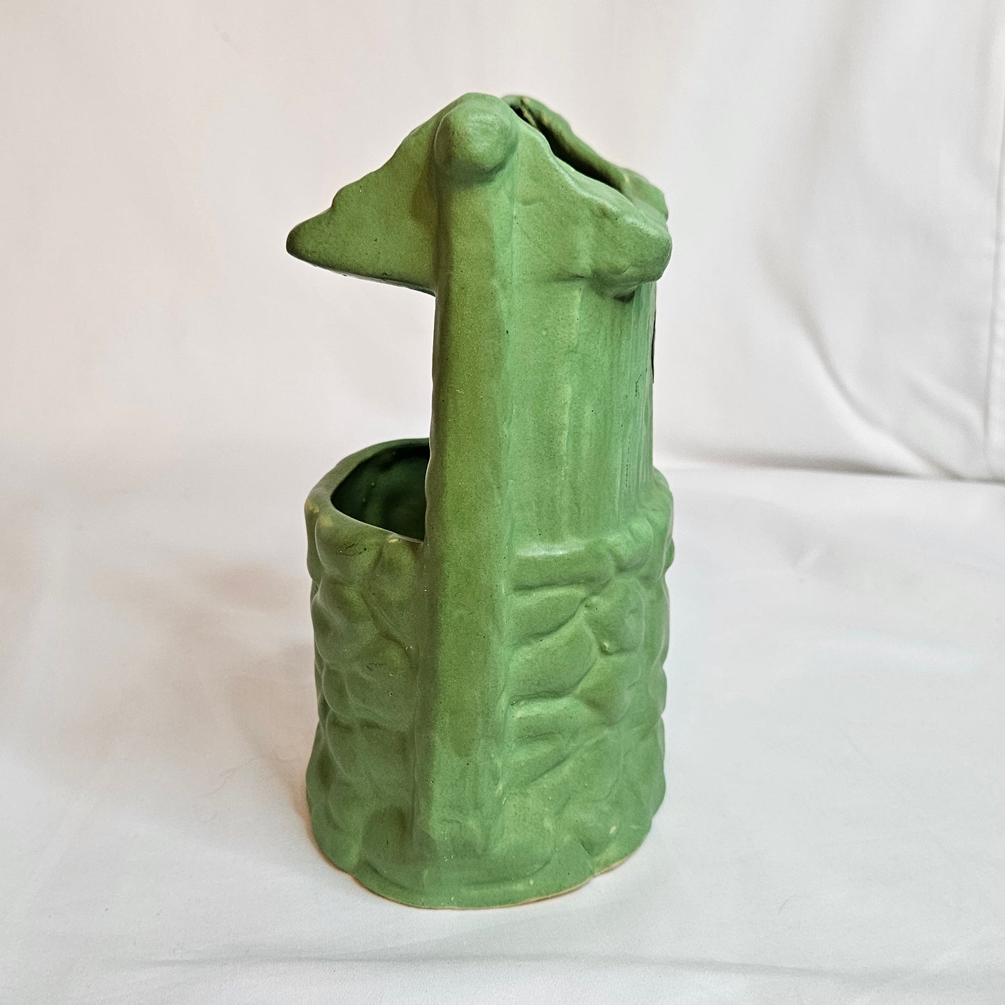 Niloak Covered Wishing Well vintage planter, 1930s