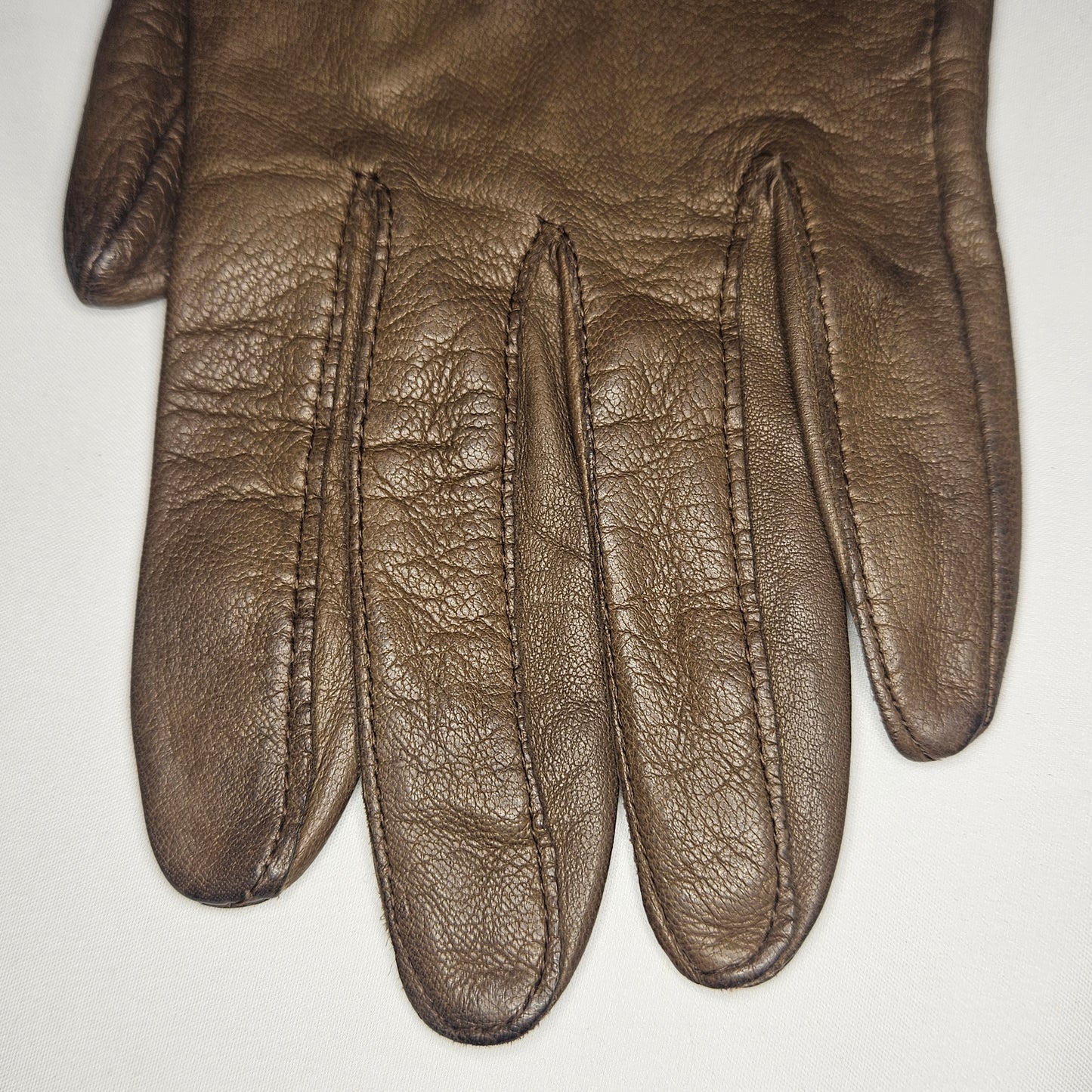 Vintage women's brown leather gloves by Grandoe, size 6.5, silk lined