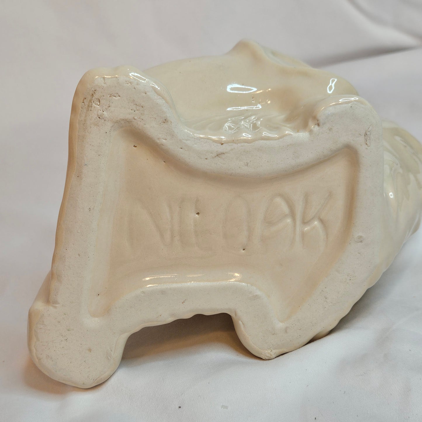Niloak 1940s Circus Elephant planter, designed by Joe Alley, cream