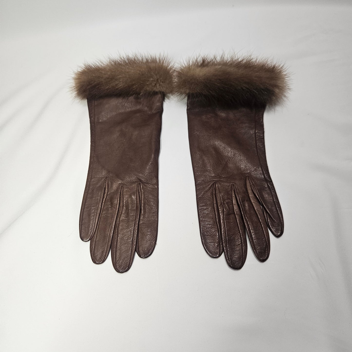 Vintage women's fur trimmed brown leather gloves