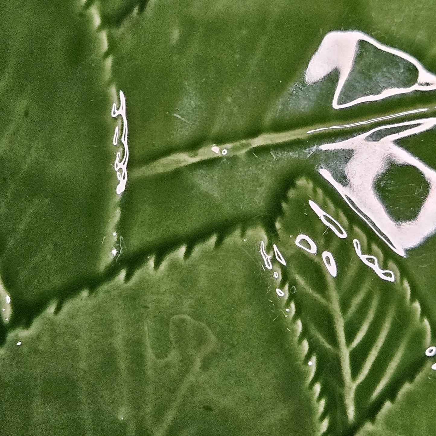 Vintage ceramic bowl, made in Italy, leaf pattern, 11.25 x 3.25 inches