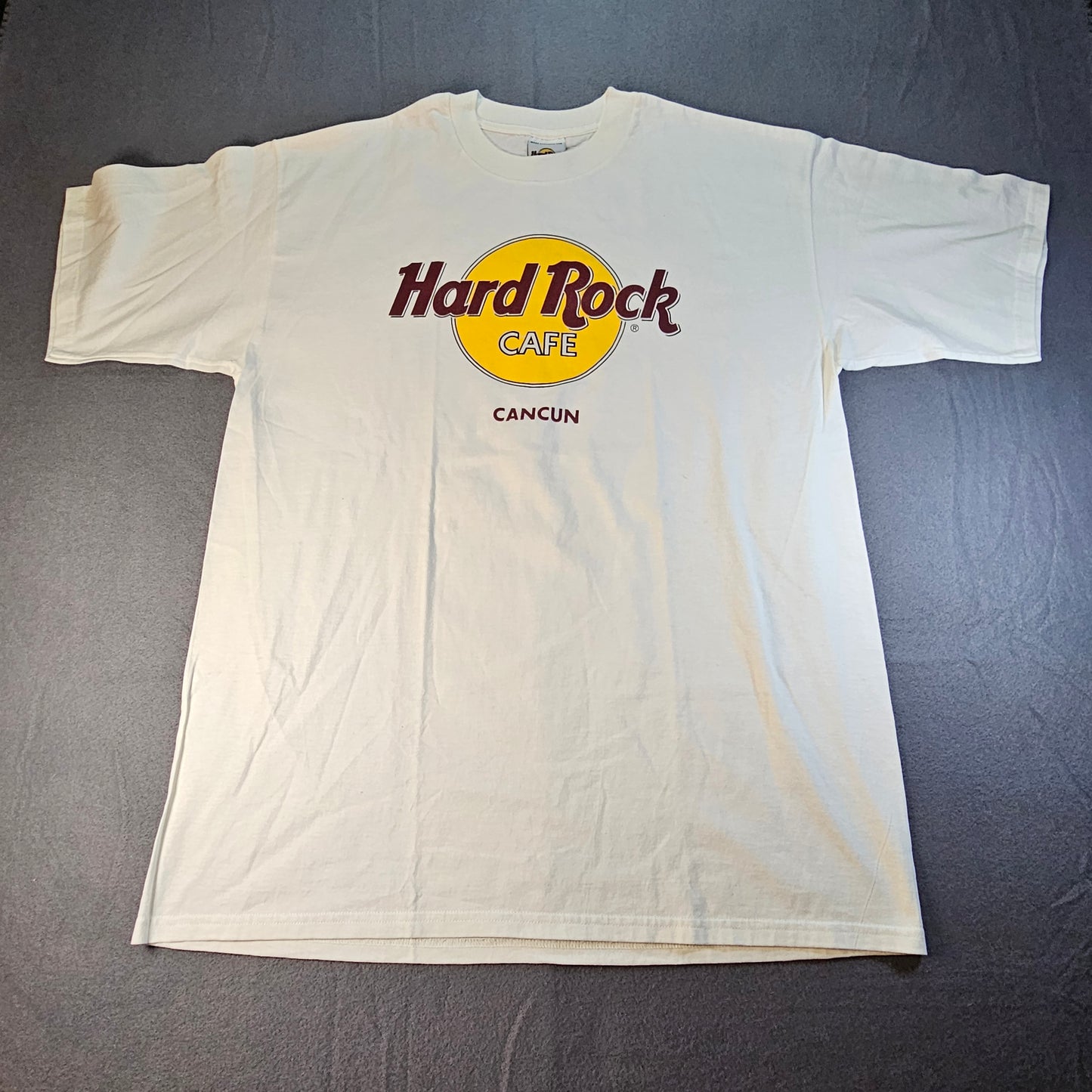 Hard Rock Cafe Cancun t-shirt NWOT, size XL