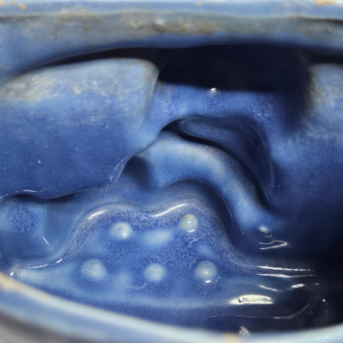 Vintage Niloak Bunny planter, Ozark Blue with painted eyes