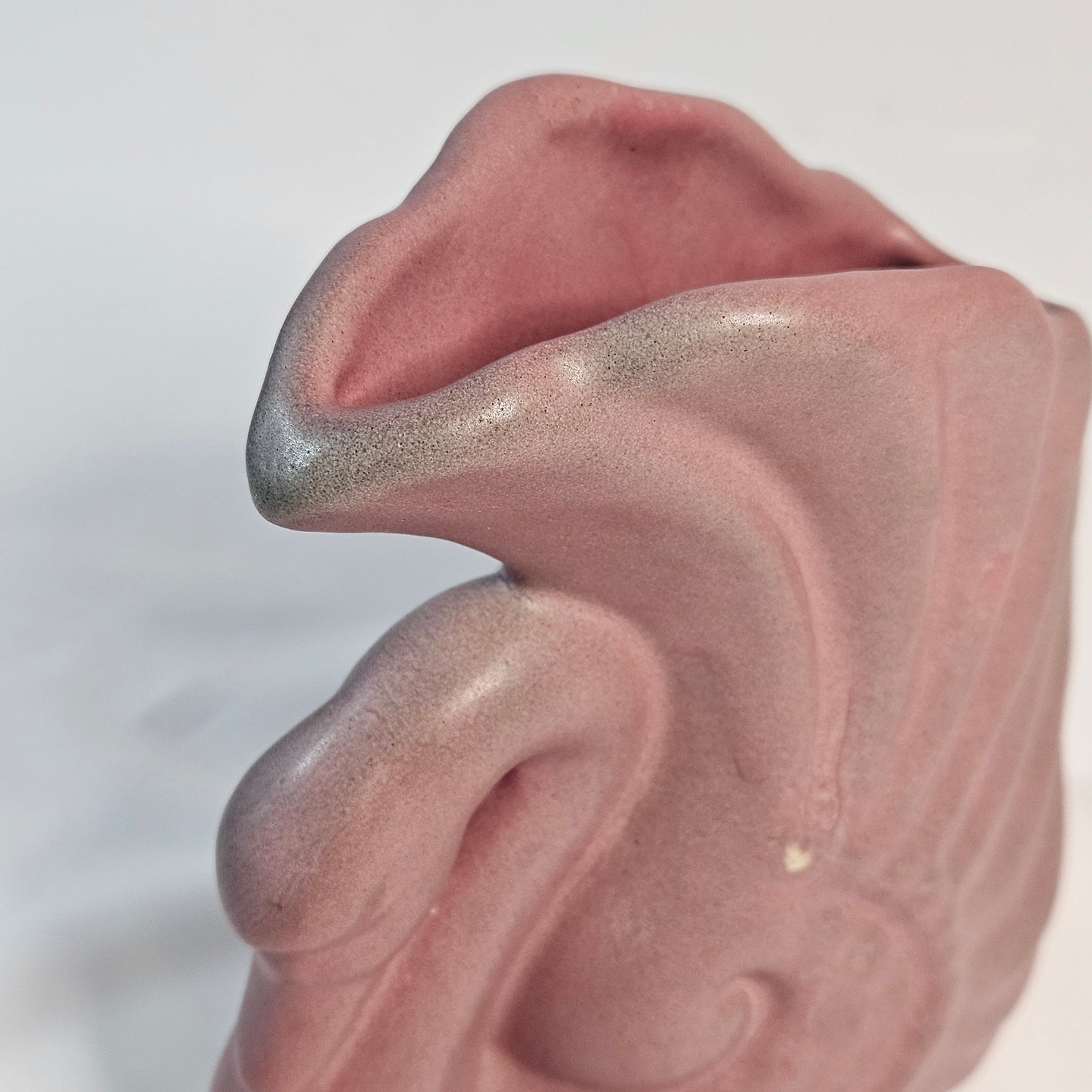 Vintage Niloak Potteries Dusty Pink Swan vase, 1930s