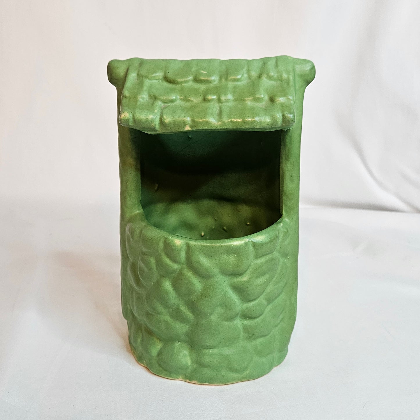 Niloak Covered Wishing Well vintage planter, 1930s
