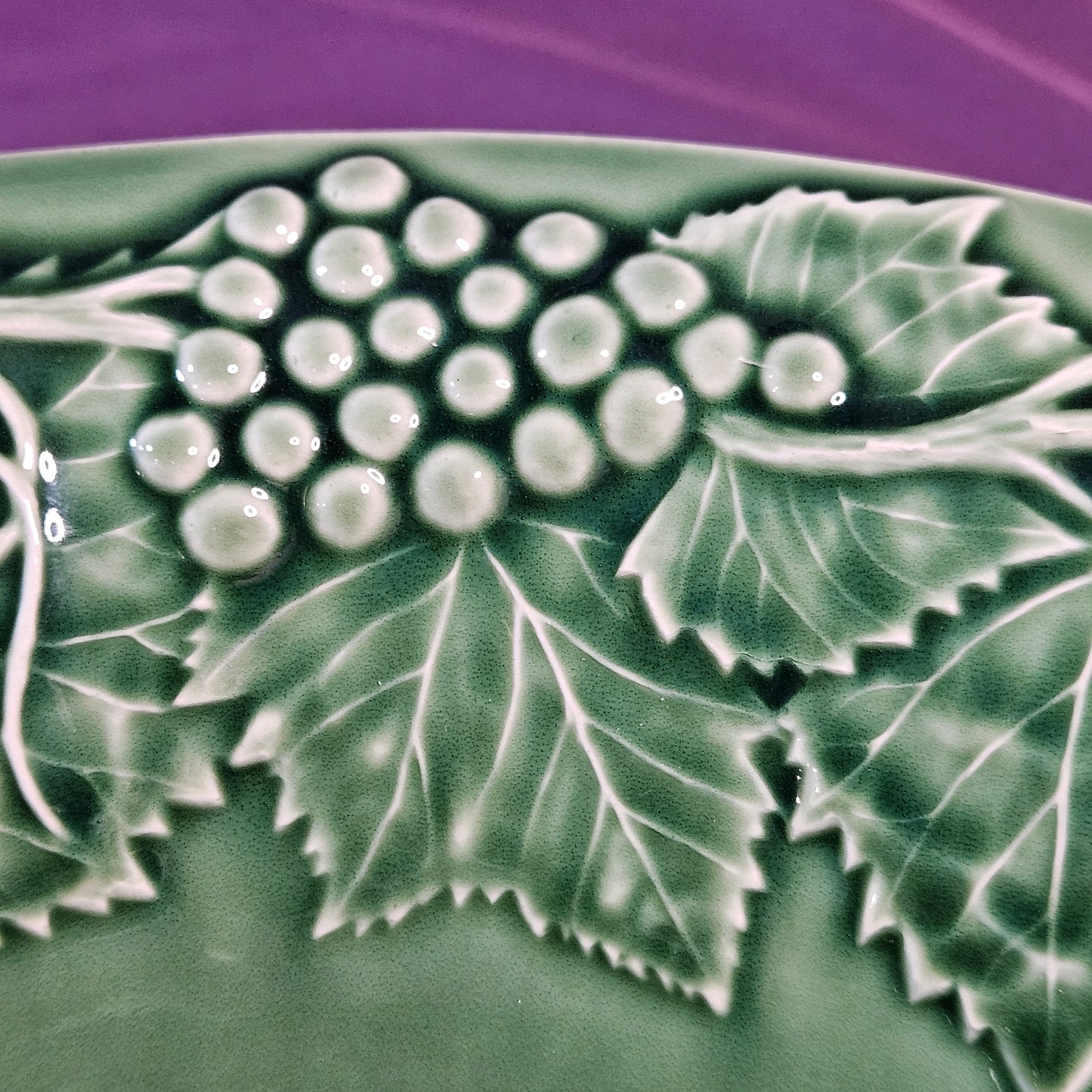 Vintage BORDALLO PINHEIRO Portugal - 13" Green Serving Bowl, Lattice with Grapevines