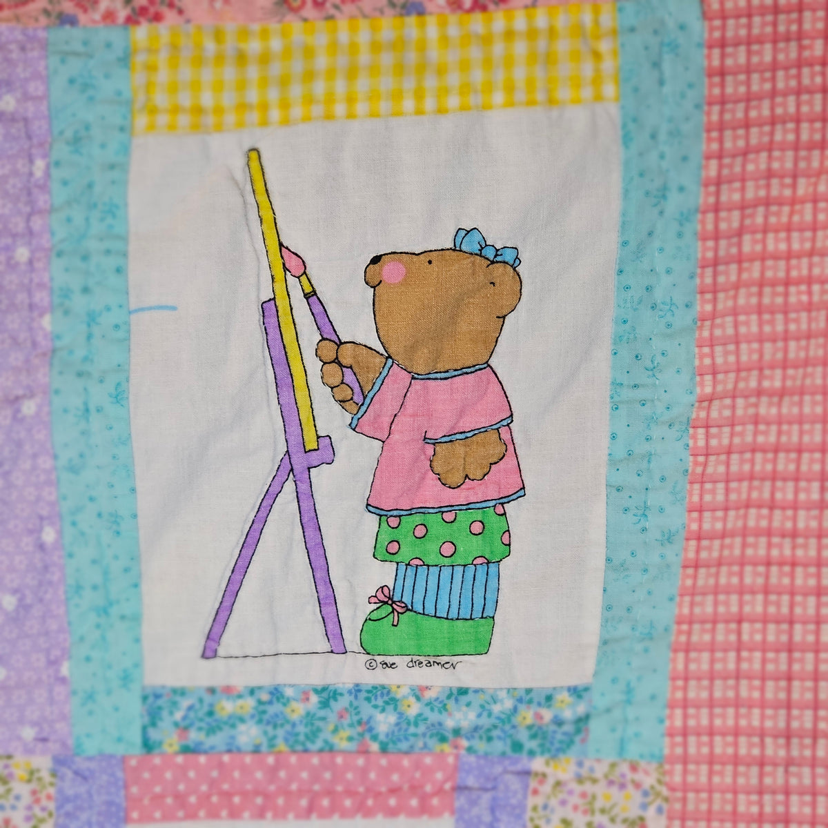 Vintage hand-quilted Sue Dreamer bear quilt, 66 x 58 inches