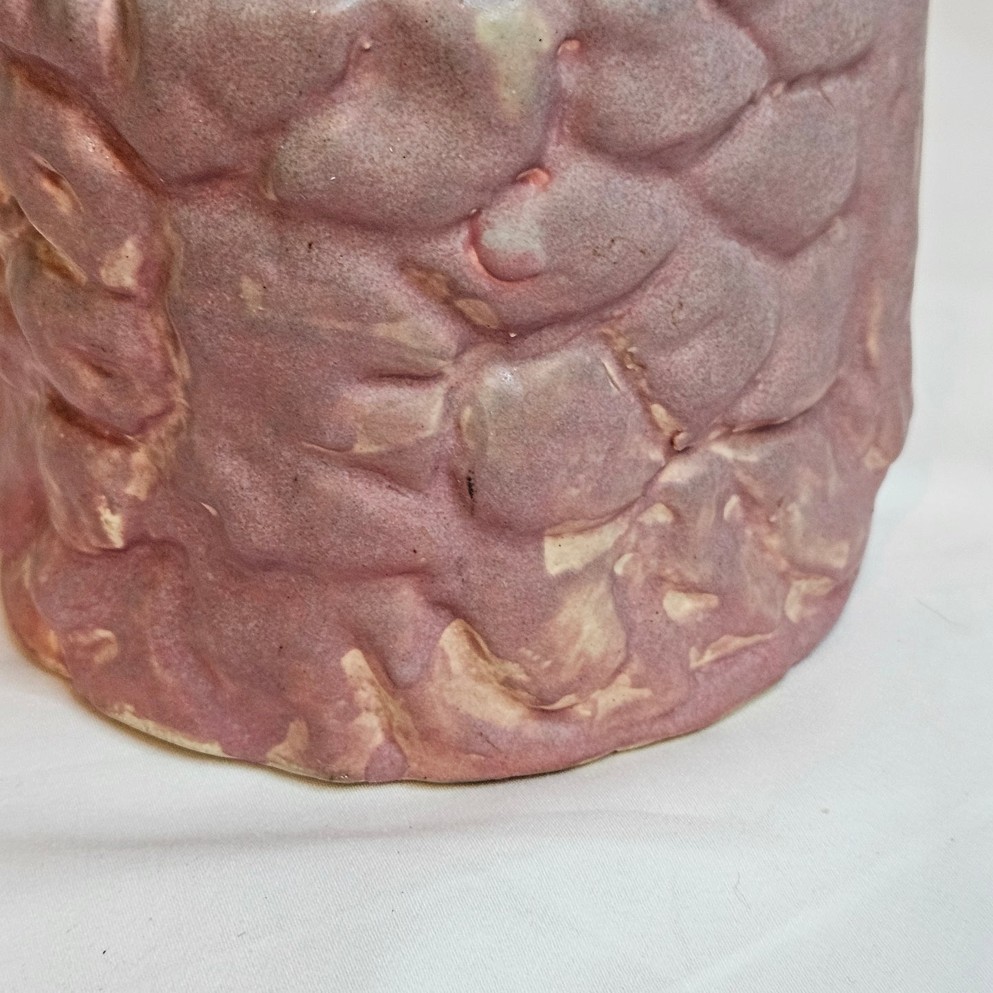 Niloak Covered Wishing Well vintage planter, 1930s