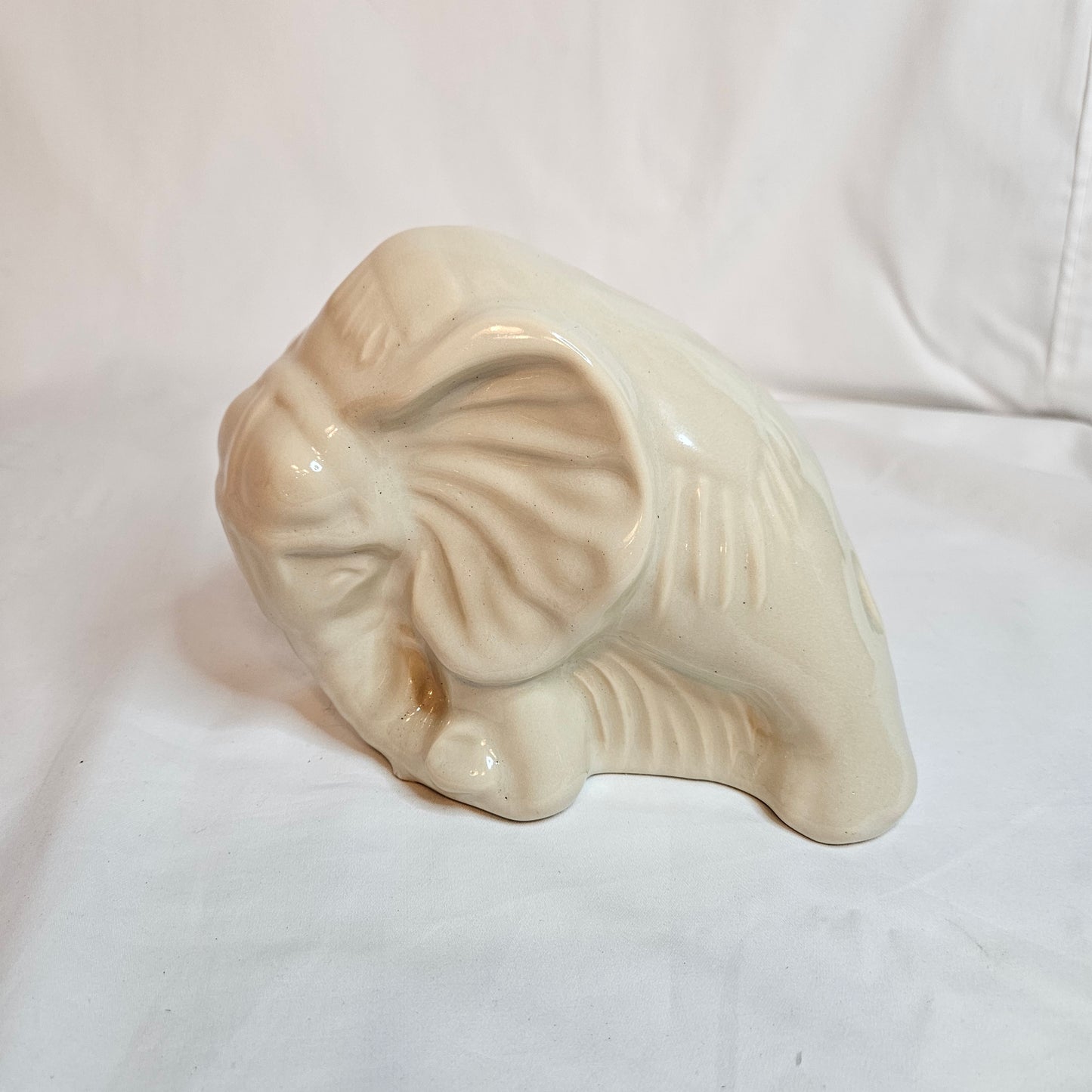 Niloak 1940s Circus Elephant planter, designed by Joe Alley, cream