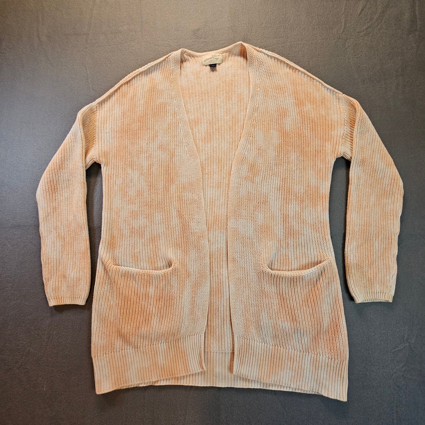 Universal Threads long-sleeve cardigan with front pockets, 100% cotton, marbled peach, S
