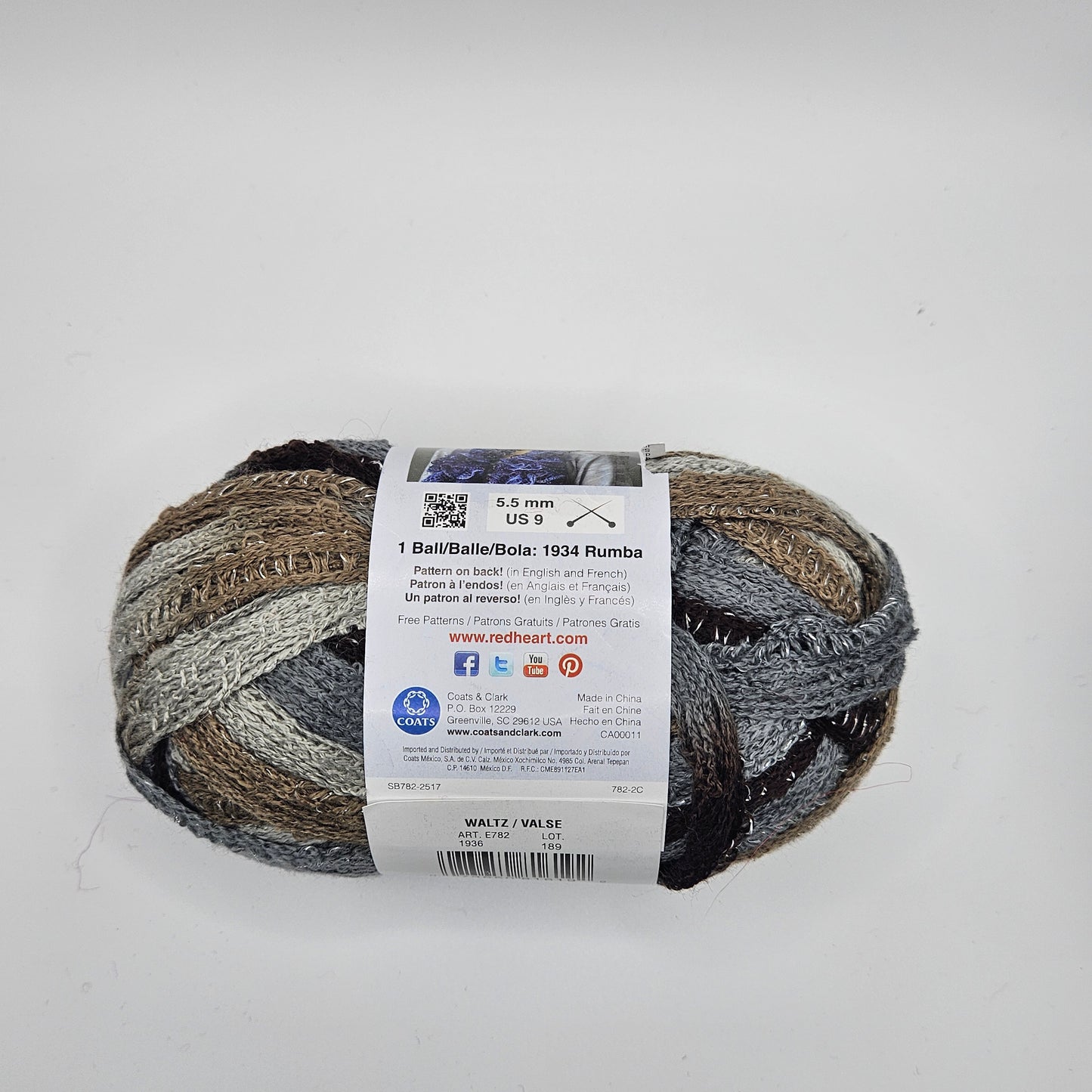 RED HEART BOUTIQUE Sashay Scarf Yarn - Super Bulky, various colors available