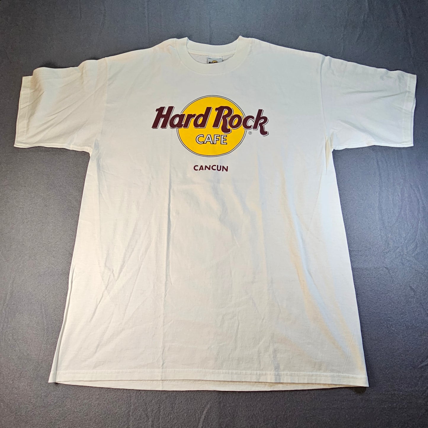 Hard Rock Cafe Cancun t-shirt NWOT, size XL
