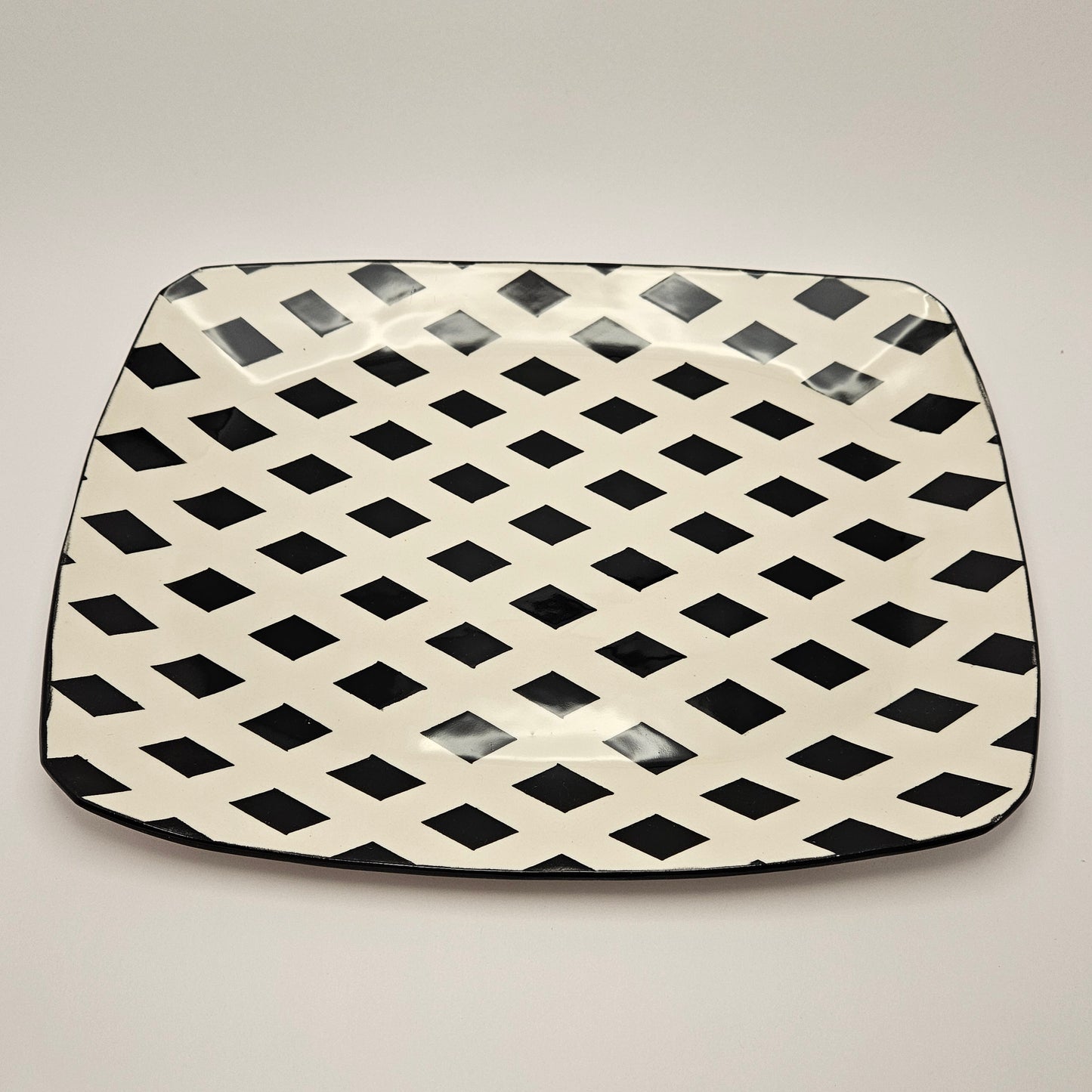 RARE Vintage Dorothy Hafner STATS 17" Platter, 1984, White Harlequin pattern