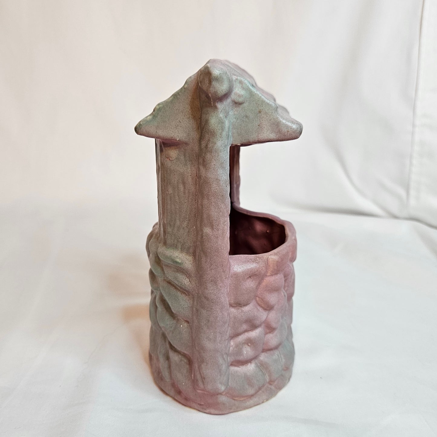 Niloak Covered Wishing Well vintage planter, 1930s