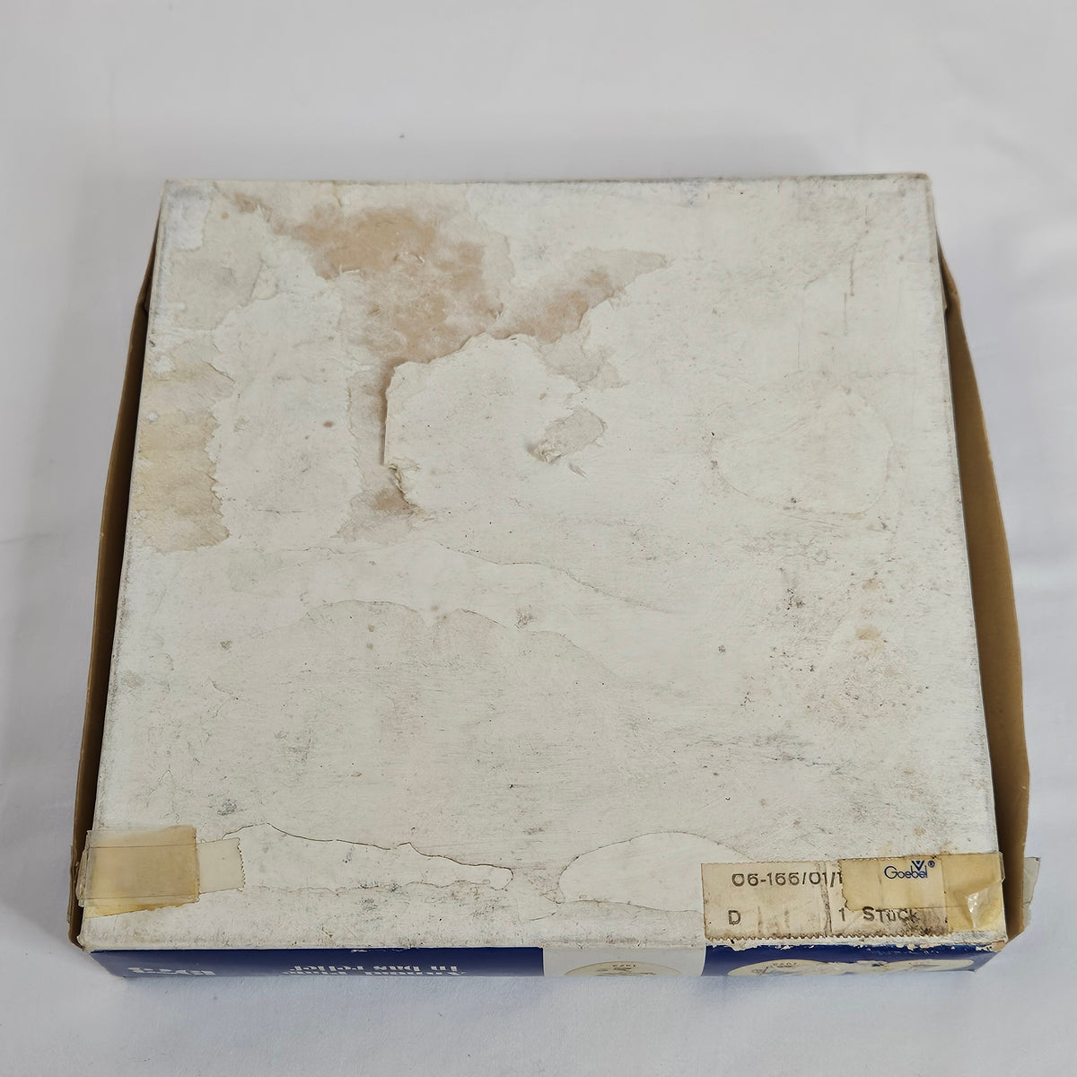 Hummel Annual Plate by Goebel, 1973 in original packaging.