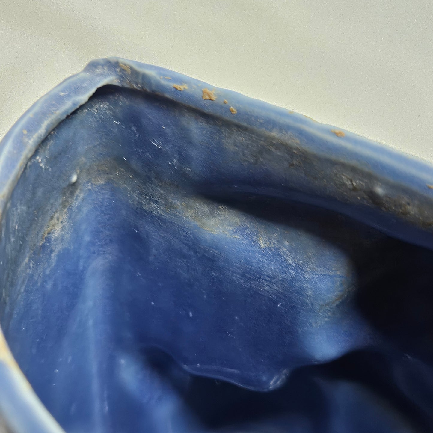 Vintage Niloak Bunny planter, Ozark Blue with painted eyes